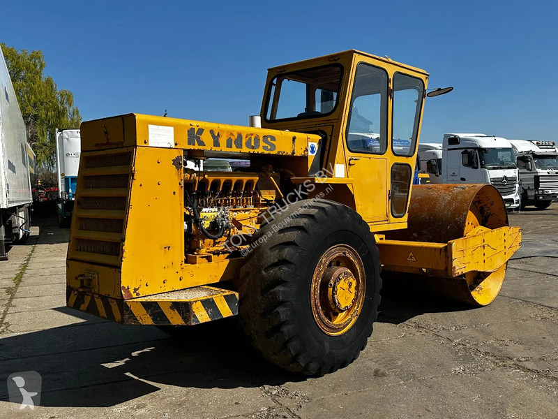 Wals  BOMAG BW 212 Wals with vibration 12T