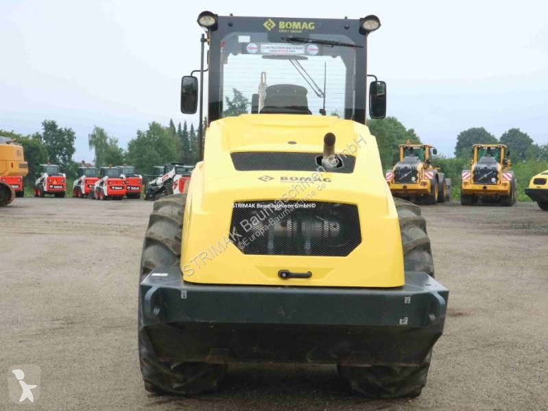 Compactador Bomag BW 213 PDH-5