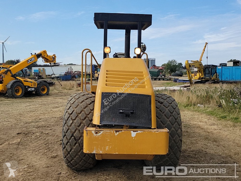 Compactador Caterpillar CS553E