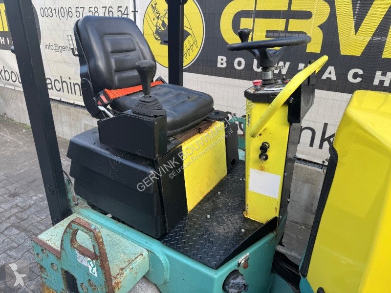 Compactador Ammann AV 33-2