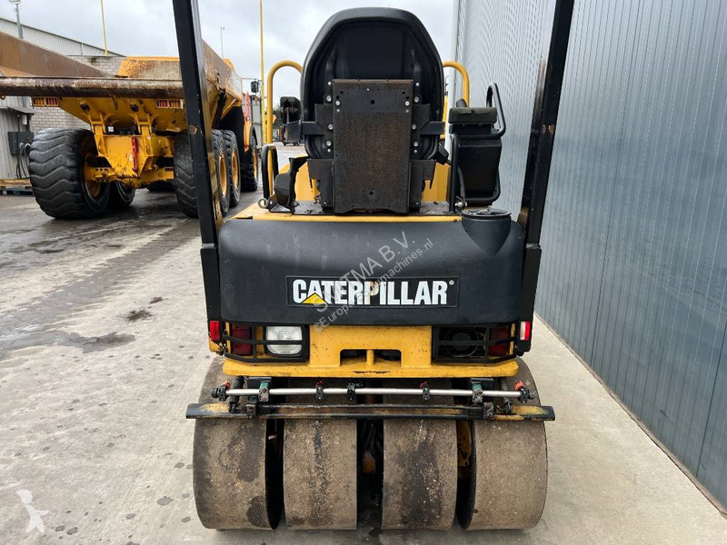Zhutňovač Caterpillar CC24