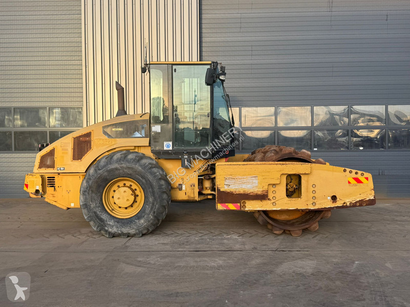Zhutňovač Caterpillar CP76 (19t)