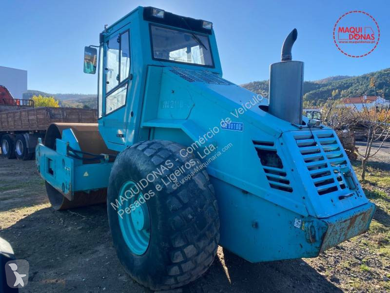 مدحلة Bomag