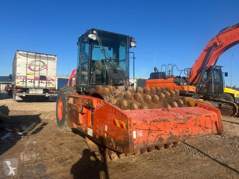 Zhutňovač Caterpillar CP76