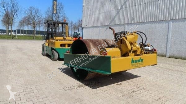Compactador Vibromax