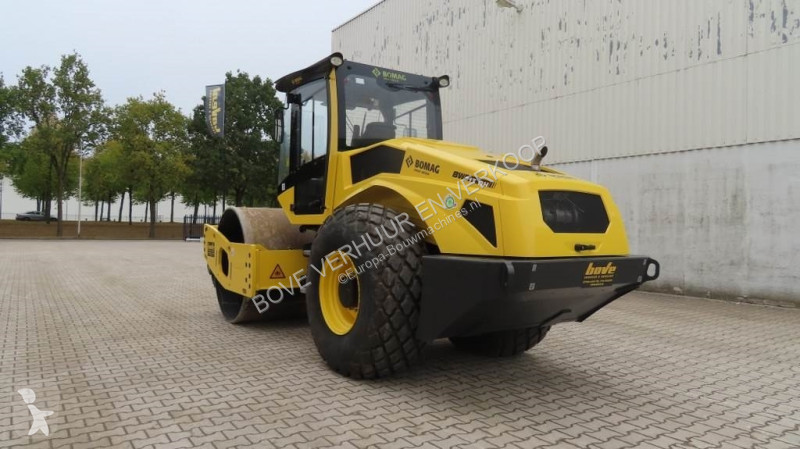 Compactador Bomag BW213 DH-5