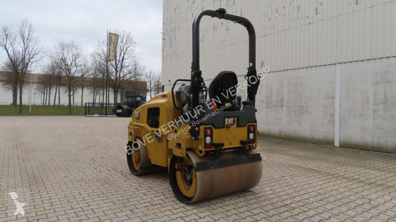 Compactador Caterpillar CB2.7GC