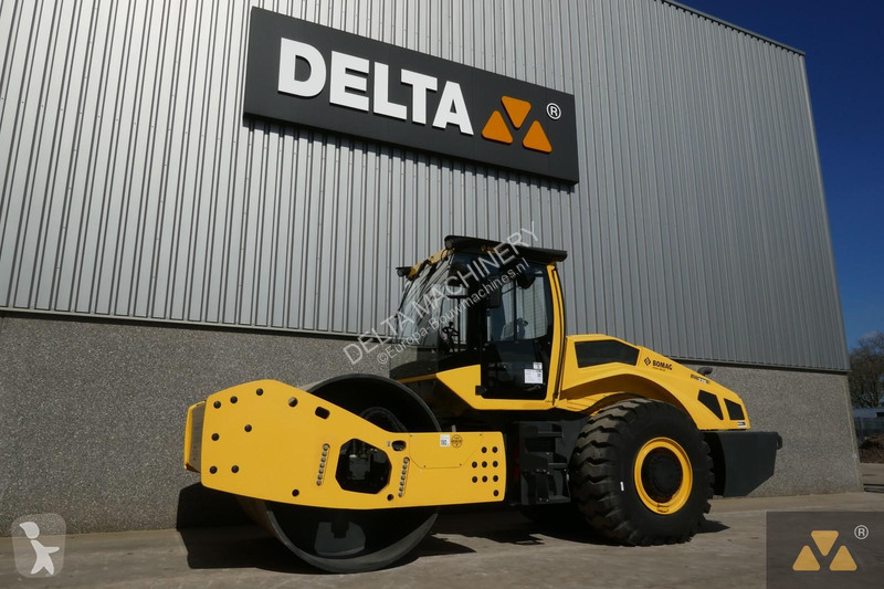 مدحلة Bomag BW226-5CL