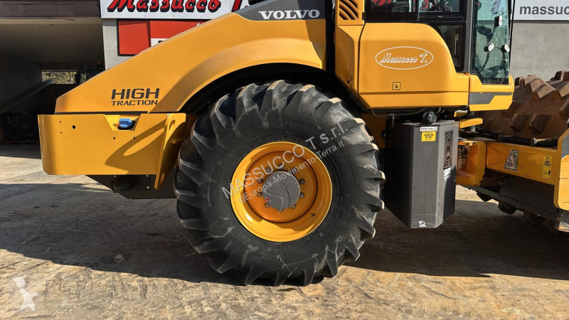 Jordstamper Volvo SD135B