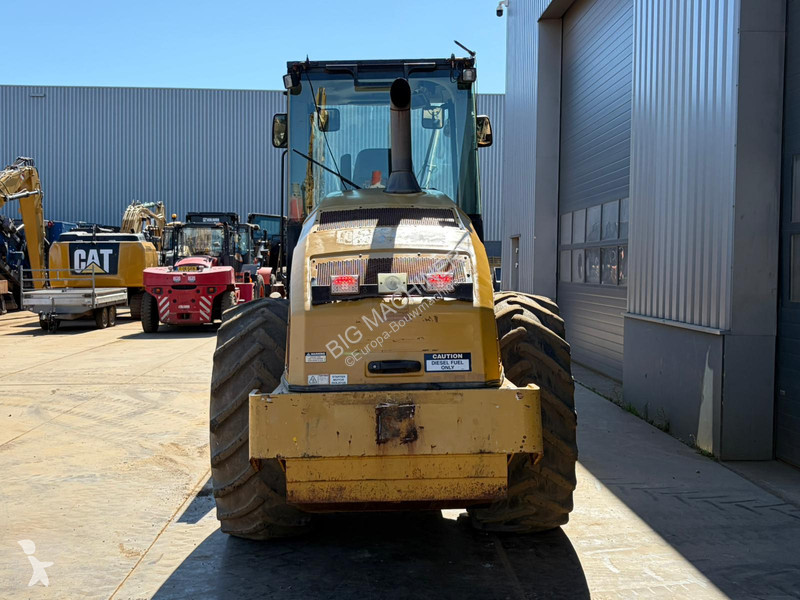 Zhutňovač Caterpillar CP76 (19t)