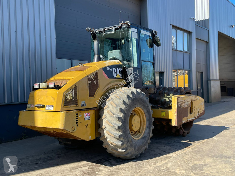 Walec Caterpillar CP64