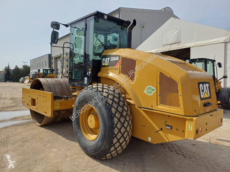 Zhutňovač Caterpillar CS 64 B