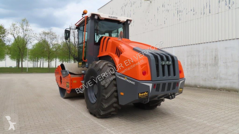 Compactador Hamm HC130i