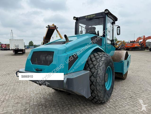 Zhutňovač Bomag BW213 DH-5, Walzenzug,...