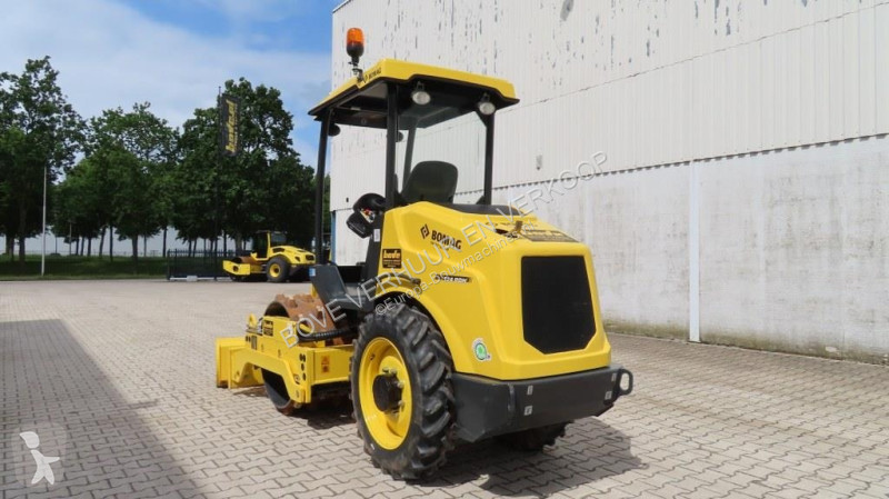 Compactador Bomag BW124 PDH-5
