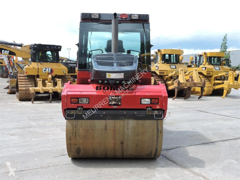 Zhutňovač Bomag BW174