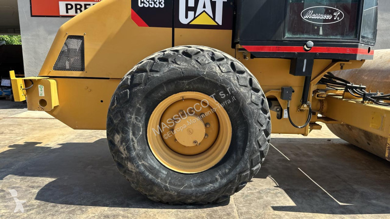 Zhutňovač Caterpillar CS-533E