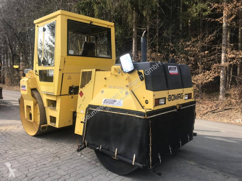 مدحلة Bomag AC2