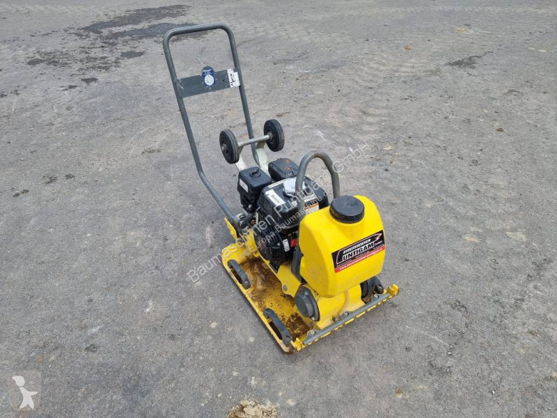 مدحلة Wacker Neuson