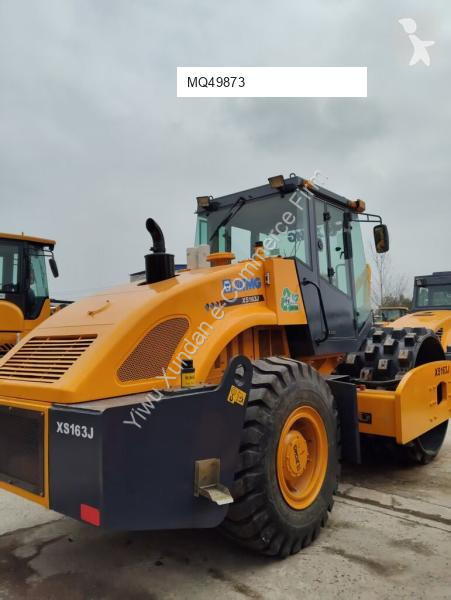 Zhutňovač XCMG XS163J