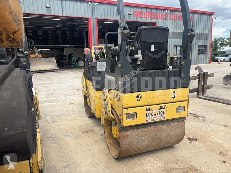 Compactador Bomag AD4