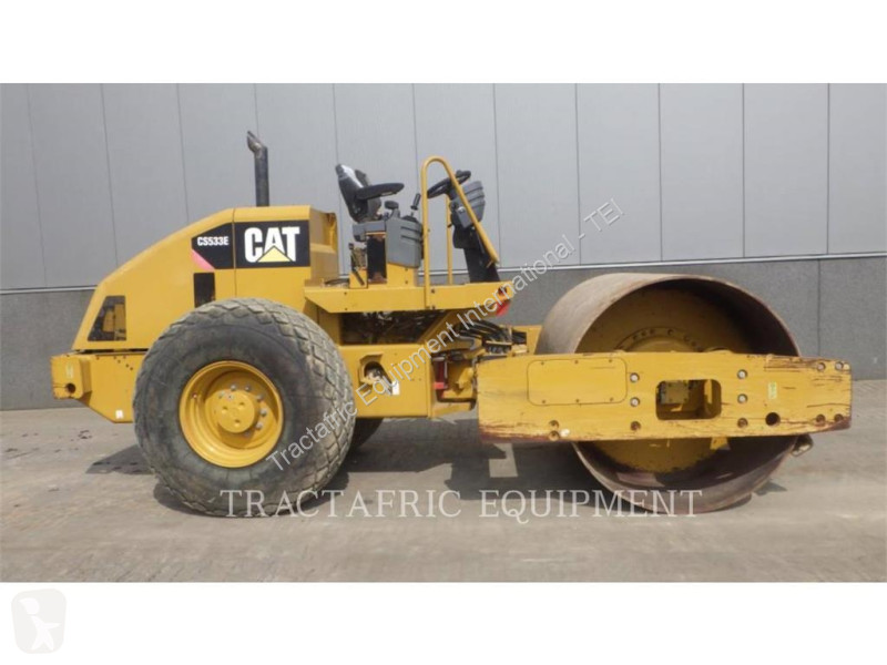 Jordstamper Caterpillar CS-533E