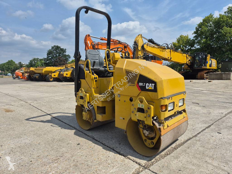 Jordstamper Caterpillar CB1.7