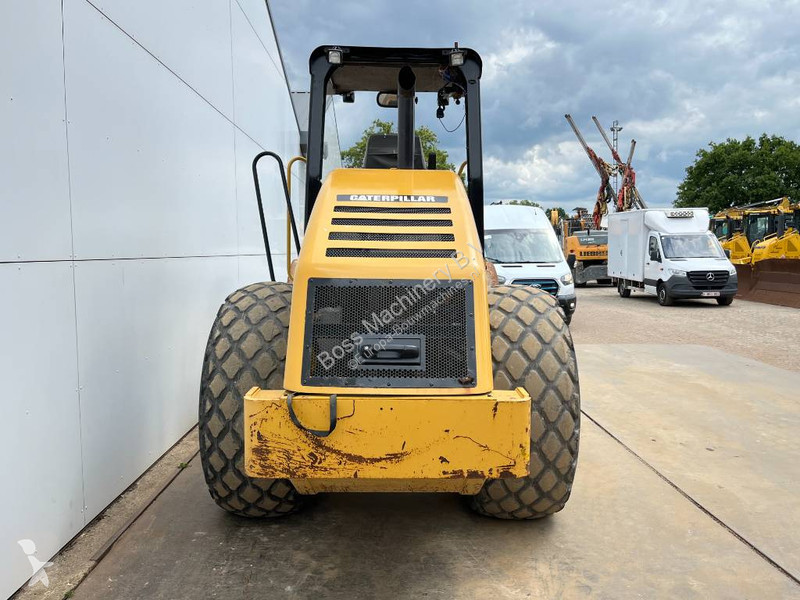 مدحلة Caterpillar CS533E - Good Overall Condition