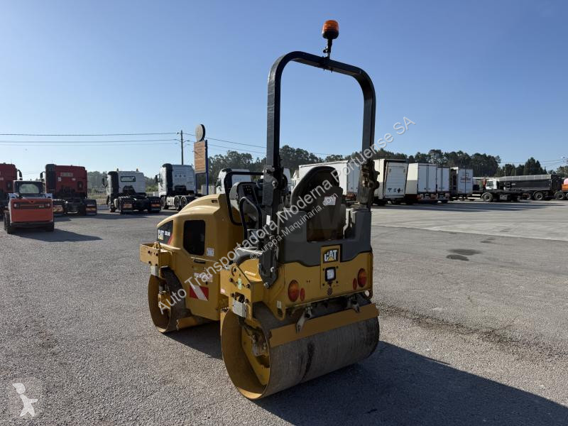 Jordstamper Caterpillar  CB24