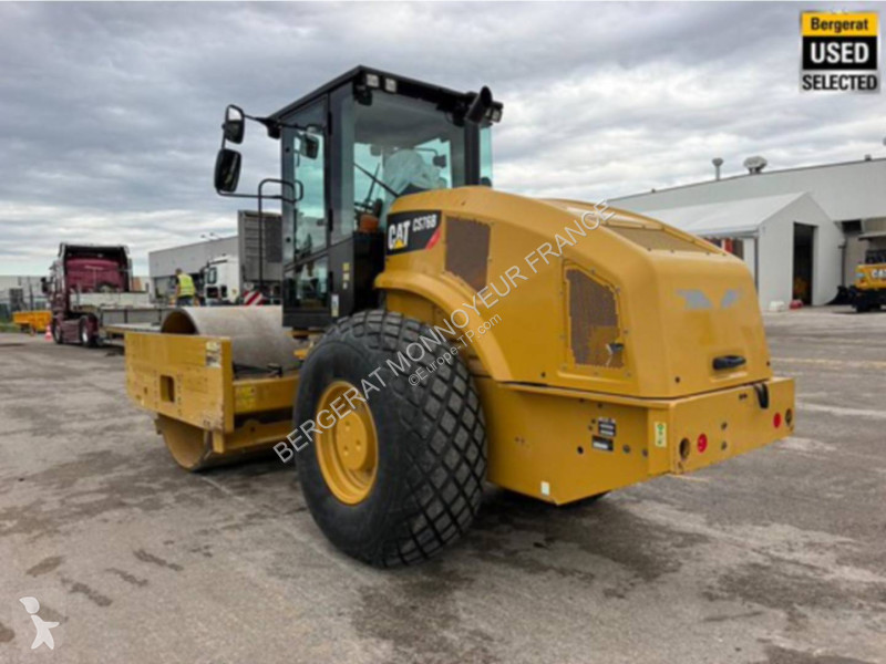 Compacteur Caterpillar 4F