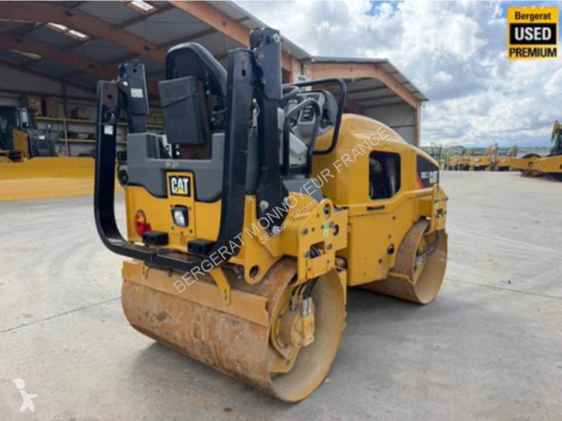 Compacteur Caterpillar CB2.7