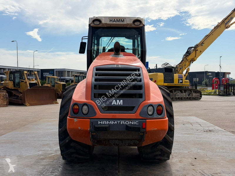 Hamm H13i compactor