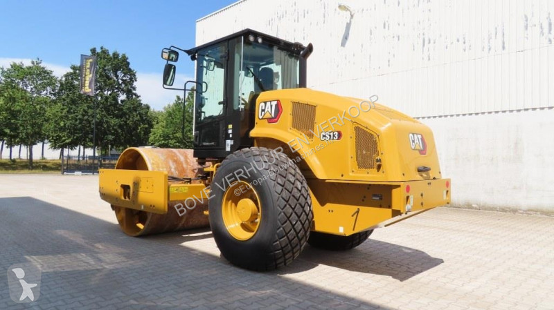 Compactador Caterpillar CS13