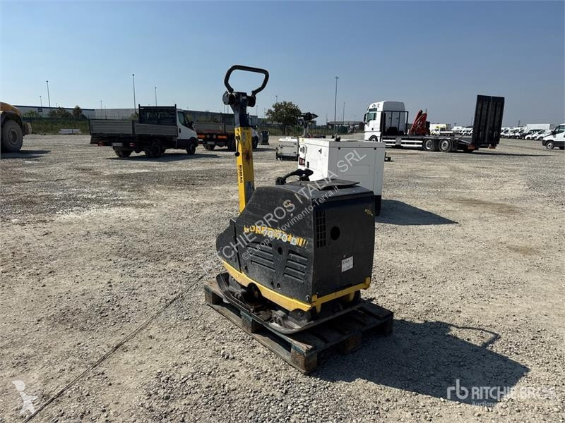 Compactador Bomag BPR 70/70D Vibratory Plate...