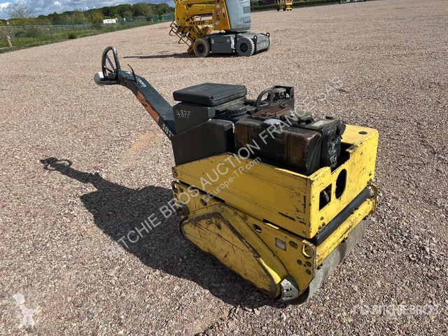مدحلة Bomag 2H