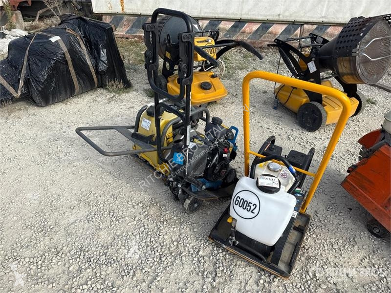Compactador  Quantity of (3) Vibratory Plate...