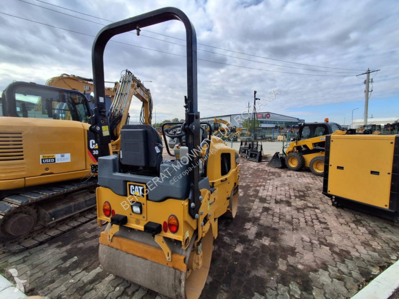 Vält Caterpillar CB2.5LRC