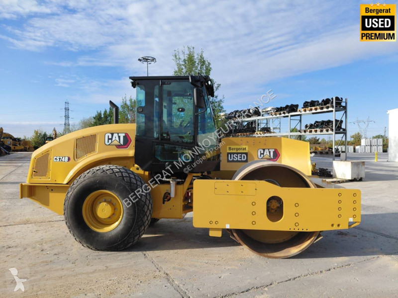 Compacteur Caterpillar 4F