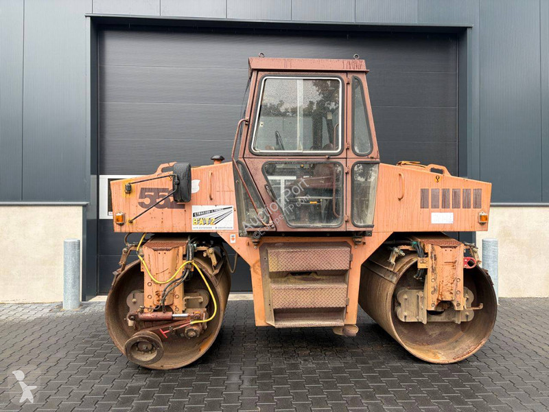Compacteur Case W552