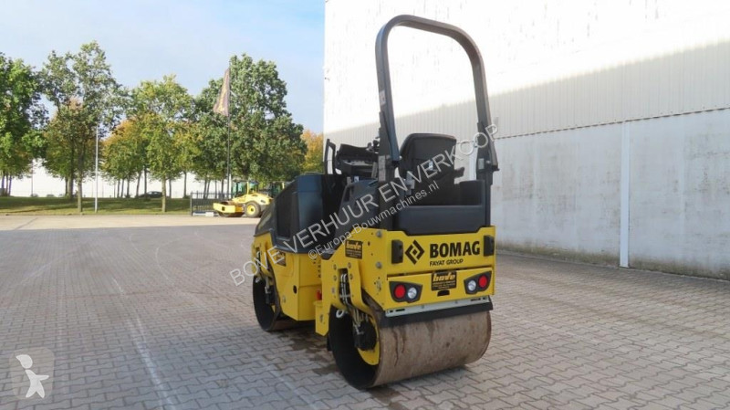 مدحلة Bomag AD-5