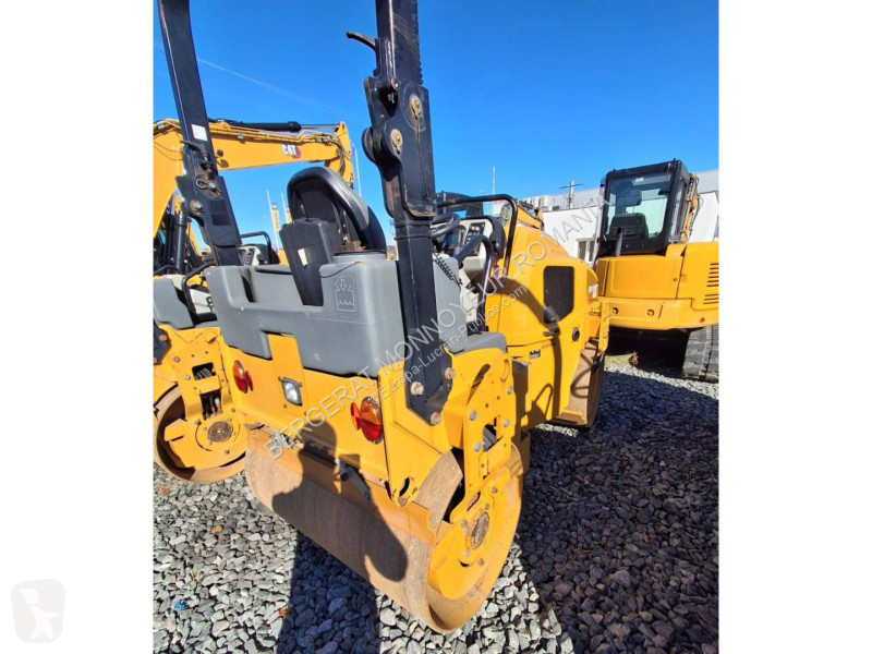 مدحلة Caterpillar CB34BLRC