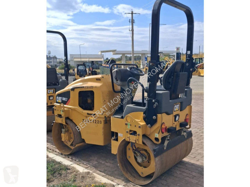 مدحلة Caterpillar CB2.7LRC