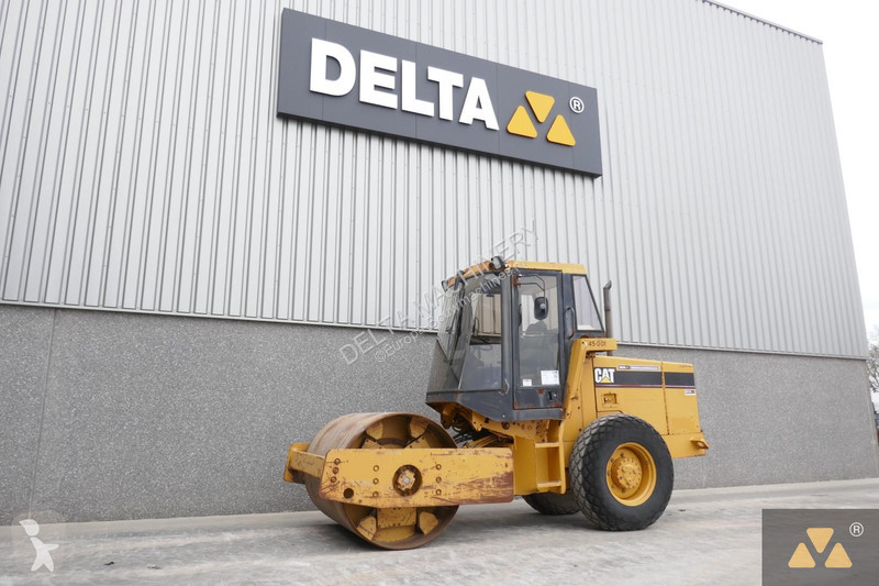 Compactador Caterpillar CS433C