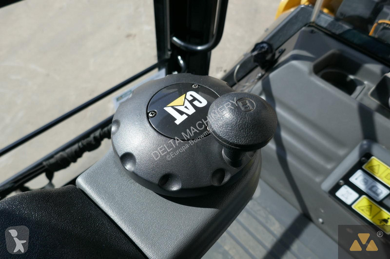Compactor Caterpillar CB10