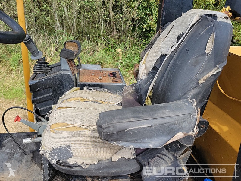 Compactador Caterpillar CS553E