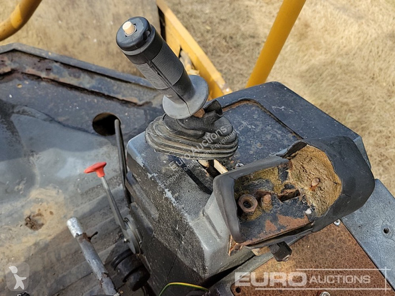 Compactador Caterpillar CS553E