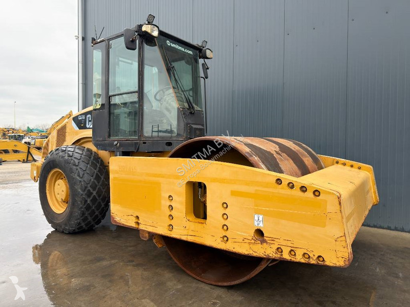 Zhutňovač Caterpillar CS76 XT