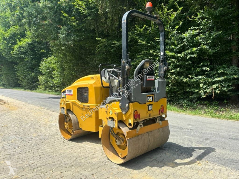 Compactador Caterpillar B