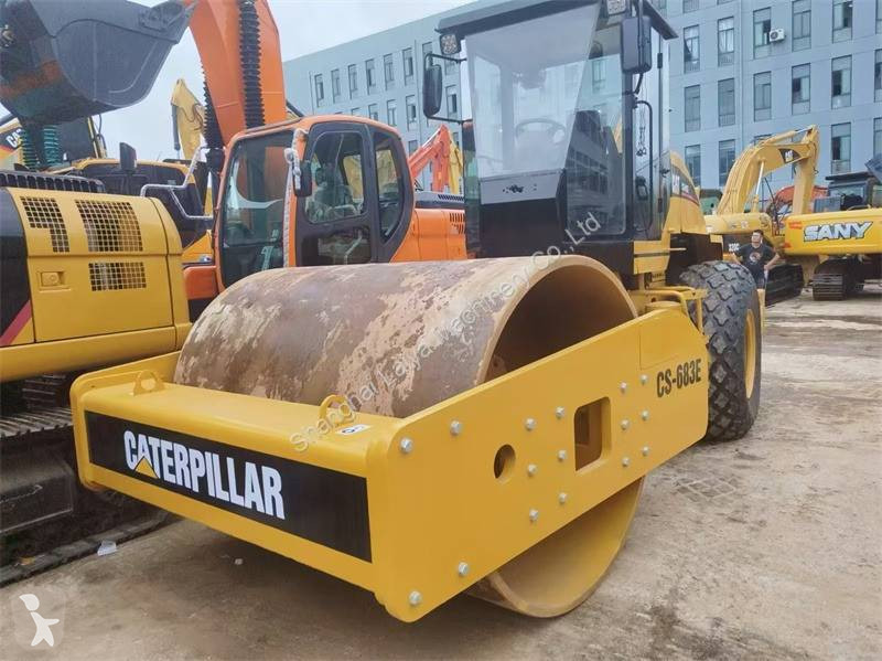 Compactor Caterpillar CS683E