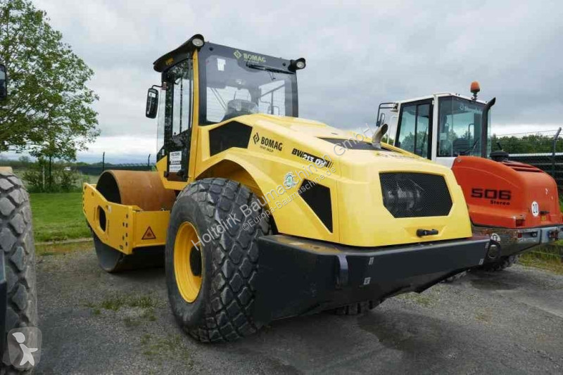 Compactador Bomag DH-5